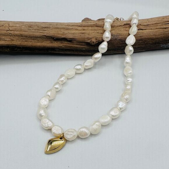 18K Gold Non-Tarnish Classic Freshwater Pearl Necklace - Picture 4 of 11